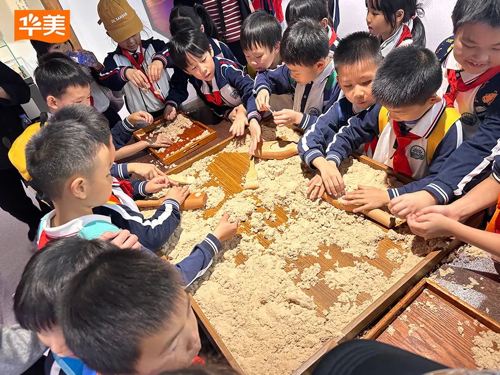 華美月餅夢(mèng)工廠:開啟文化探索新旅程 華美月餅夢(mèng)工廠:開啟文化探索新旅程