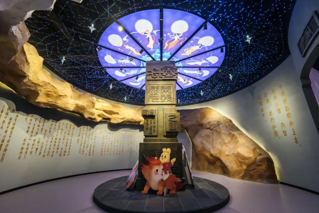 山海經(jīng)主題空間助力，華美年貨工廠特賣會燃爆開啟！